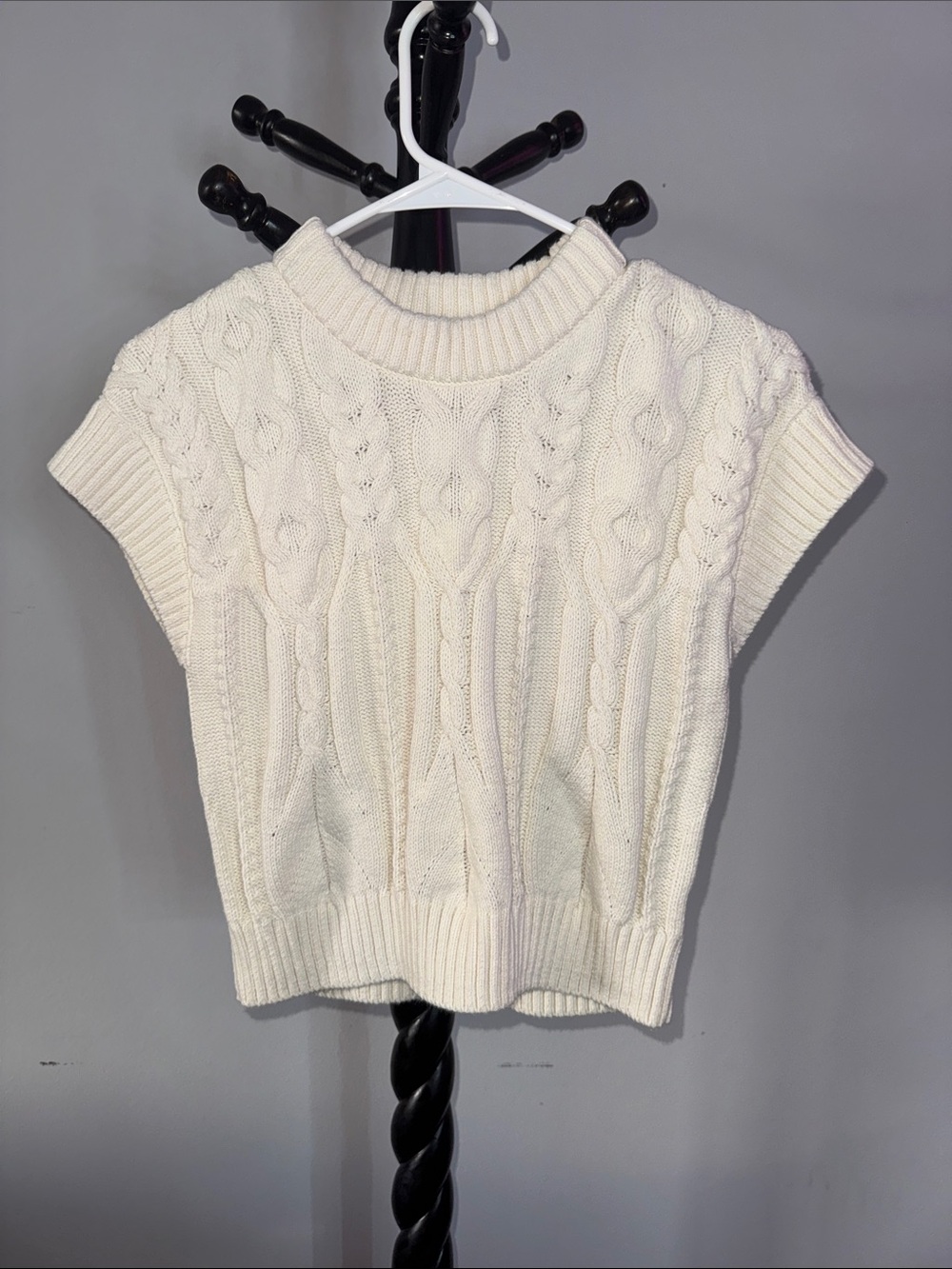 a new day Cream Cable-Knit Short-Sleeve Sweater Vest 12.T